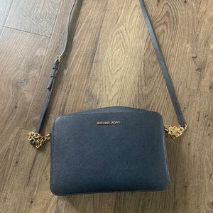Micheal Kors Cossover Purse